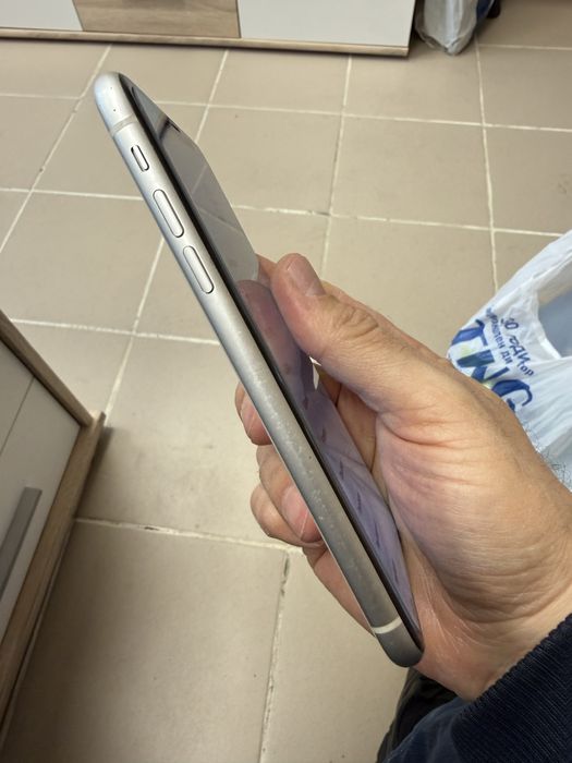 iPhone XR 64gb - заключени