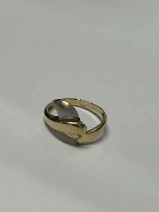 златен дамски пръстен 2.87гр 14к 585