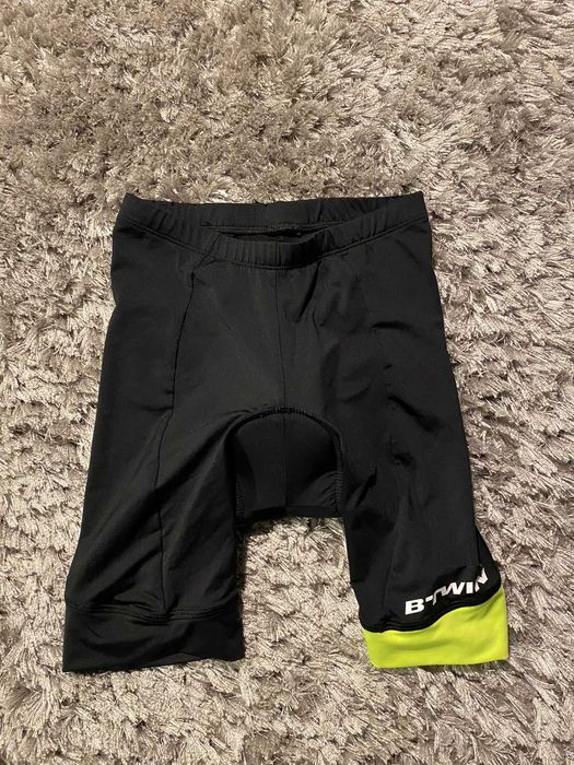 pantaloni scurti pentru ciclism btwin