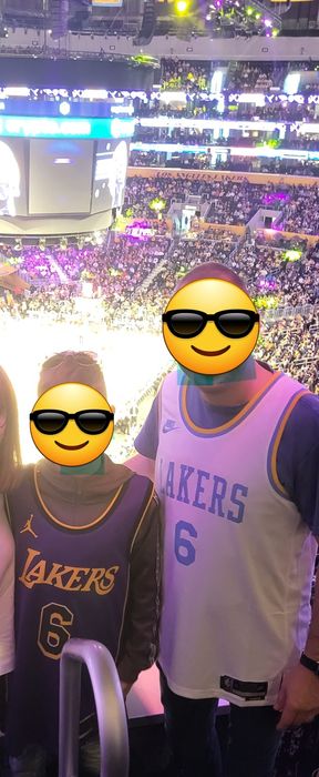 LeBron James Lakers блузи L/XL, оригинални
