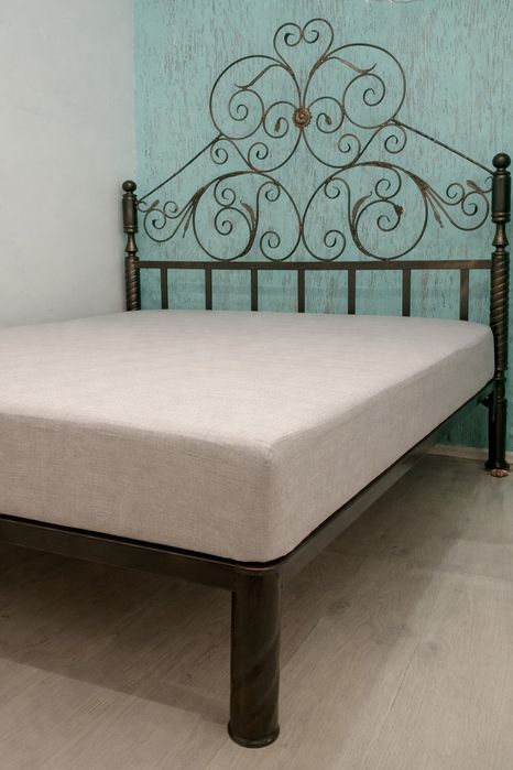 Кровать из металла кованная