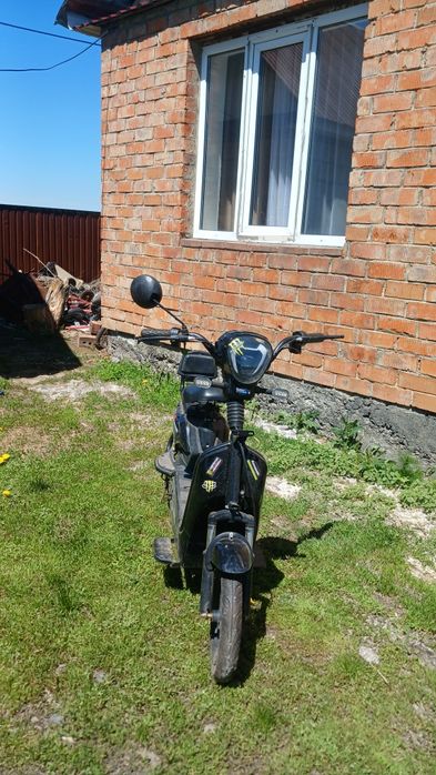 Продам электроскутер sk8