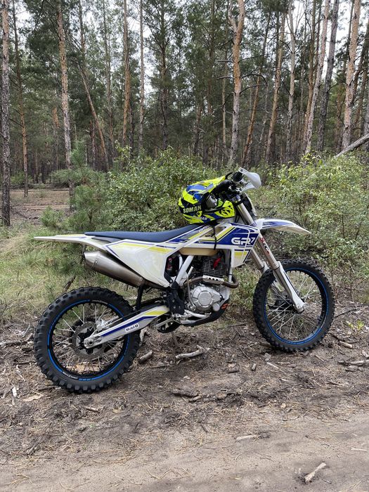 Мотоцикл GR7