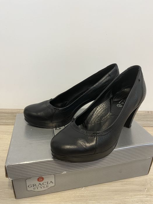Черни кожени обувки Грация от естествена кожа