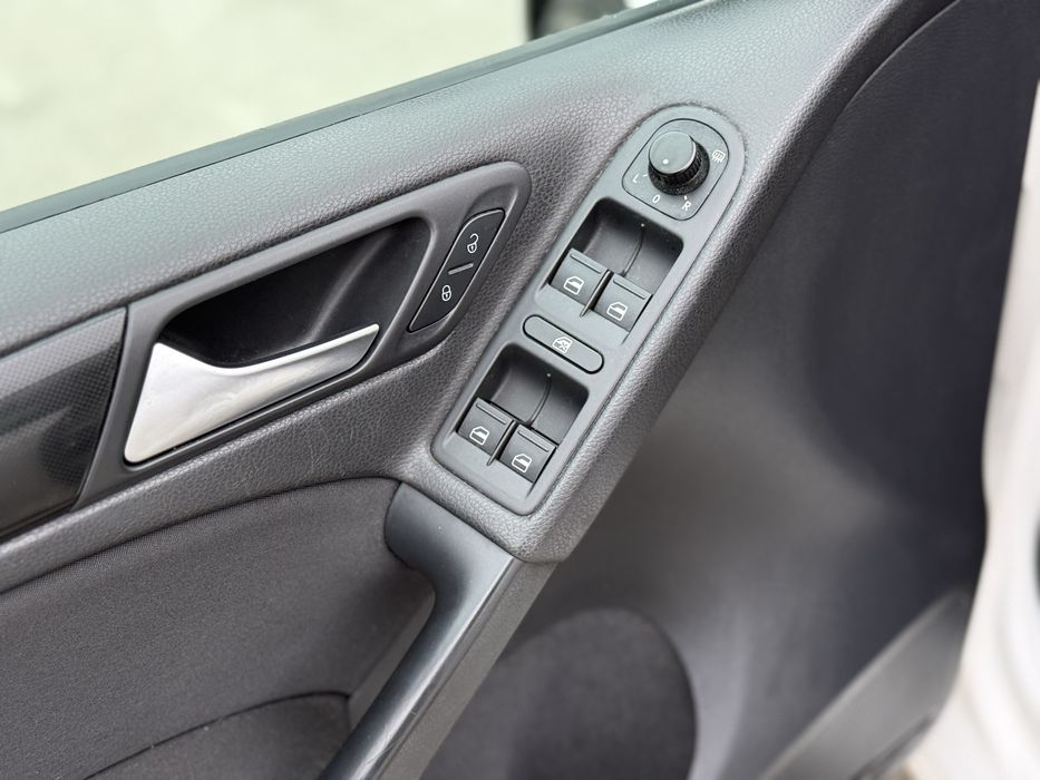 VW Golf 1.2i* 2013г* ТОП Състояние* 122.000КМ* ГАРАНЦИЯ*