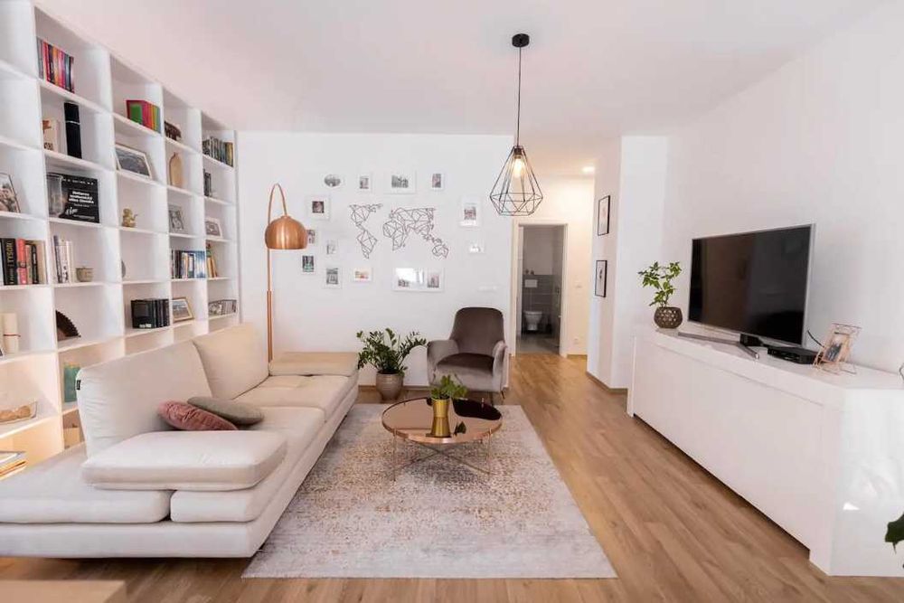 Дава се под наем Тристаен апартамент в Пловдив, Младежки Хълм - 89 кв.м за 331.5 € - Снимка #1