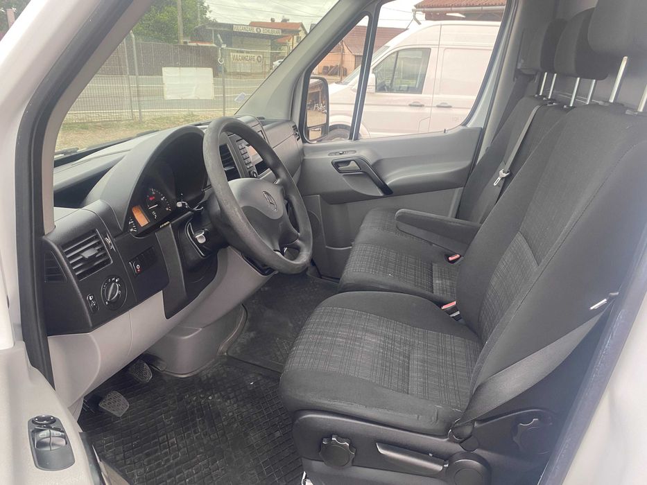 Mercedes Sprinter  2015,mediu,143 cp