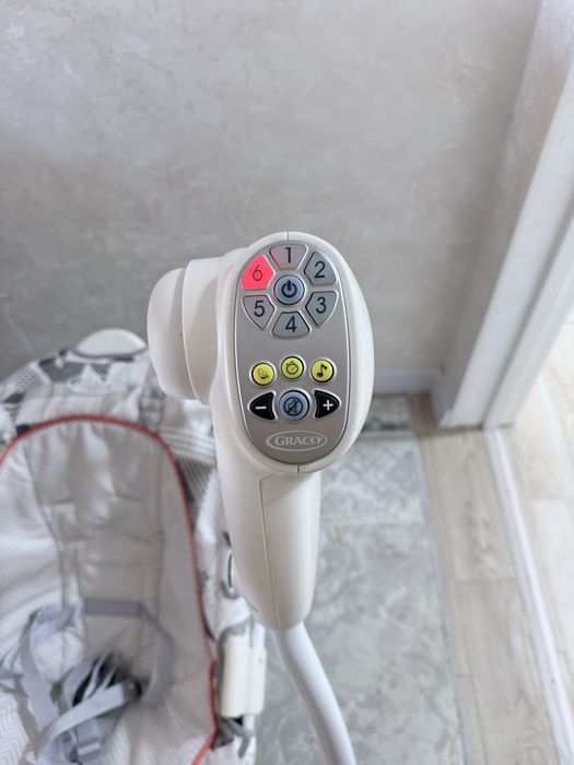 Электронные качели Graco, шезлонг музыкальный