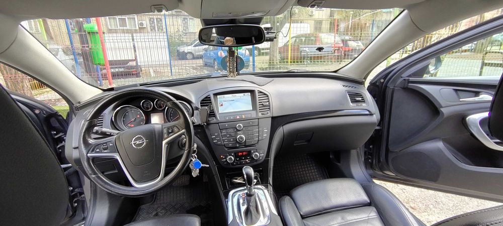 Vând Opel insigna 2.0