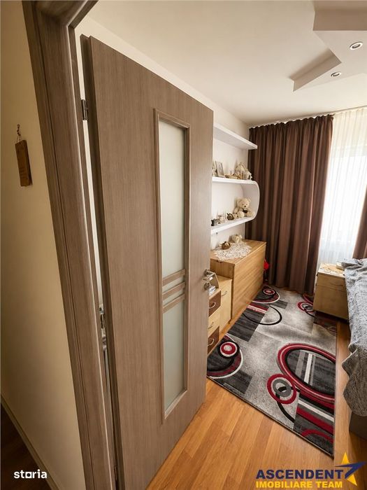 Apartament decomandat Calea Bucuresti. intrare pe Carpatilor,  Brasov