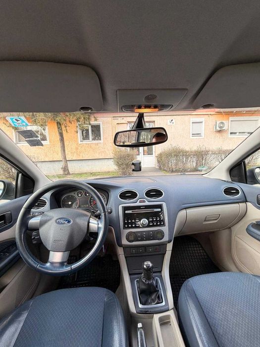 Ford Focus 2. 2.0, 136 CP