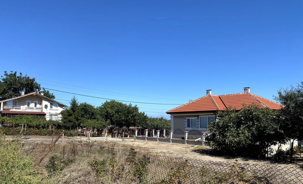 ПАРЦЕЛ 610 м² в регулация, ток и вода на улицата, 5 км от плажа