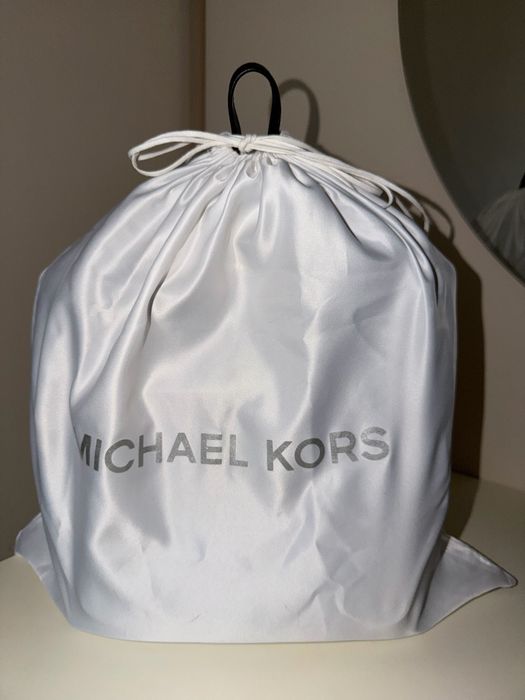 Кожаная сумка MICHEAL KORS
