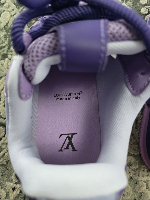 Adidasi Louis Vuitton 42