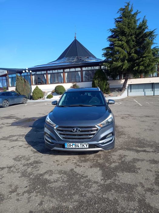 Vind Hyundai Tucson ,Diesel ,Cutie de viteza automata ,Gri, 141 CP,