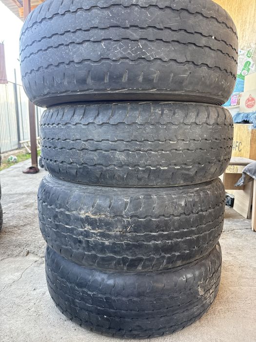 Шины 275/65/16 продам по 10