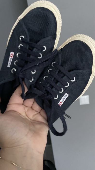 Tenesi din panza Superga