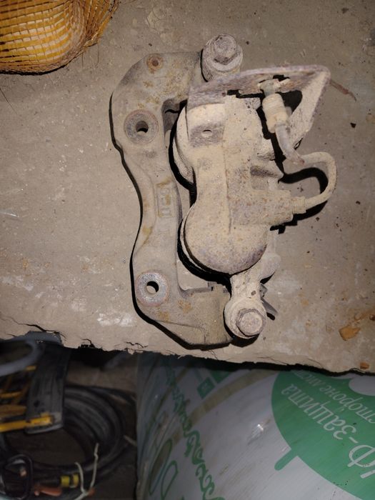 Запчасти на Мицубиси Делика булка