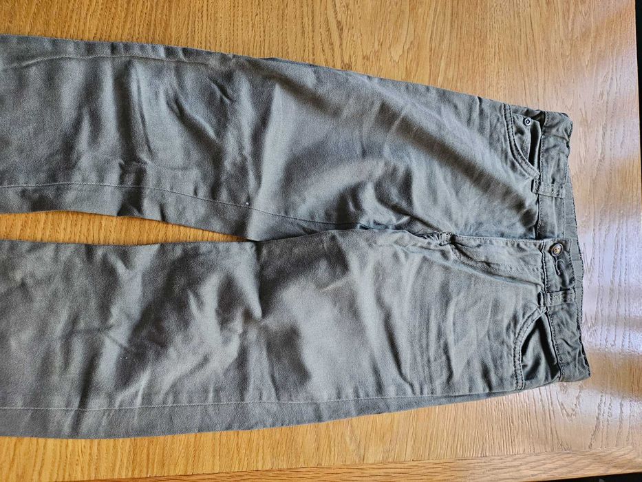 Лот панталони Carter's, Benetton и HM за момче
