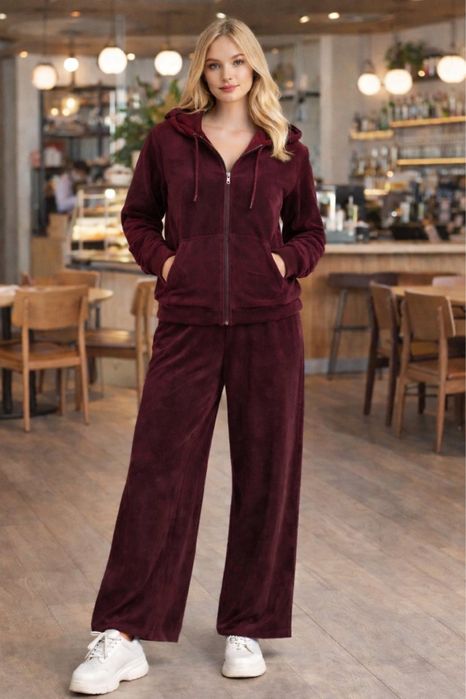 Дамски екипи кадифе от с до 3хл