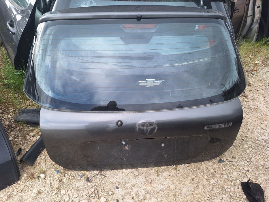 Врата багажник Toyota Corolla / Тойота Корола 2002г.