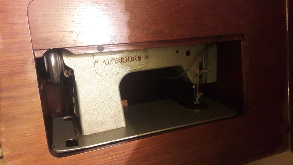 masina de cusut perfect functionabila