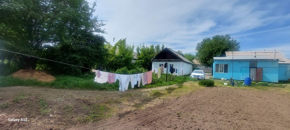 Продаётся     дом   .