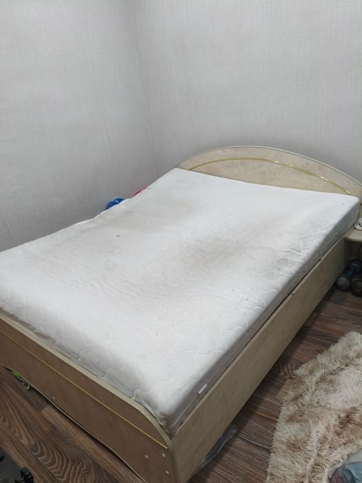 Отдам даром кровать и шкаф