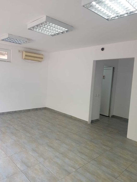 Proprietar- Spatiu Comercial/Birou 36 mp Malu Rosu ,Trifazat,Parcare