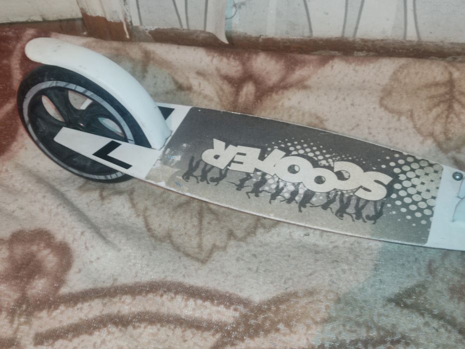 Самокат в отличном состоянии.