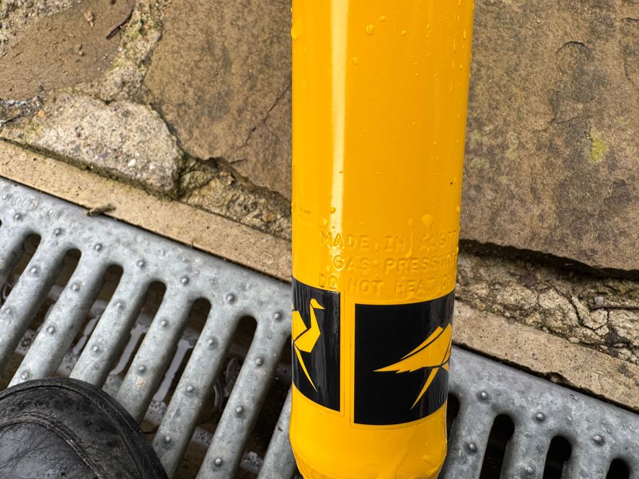 Задни амортисьори ARB Old Man Emu Nitrocharger Sport за Suzuki Jimny