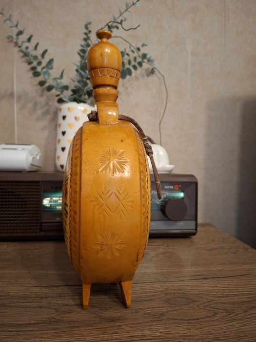 Plosca veche din lemn. Stare excelentă!