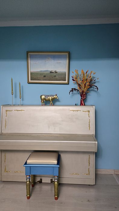 Пианино со стульчиком