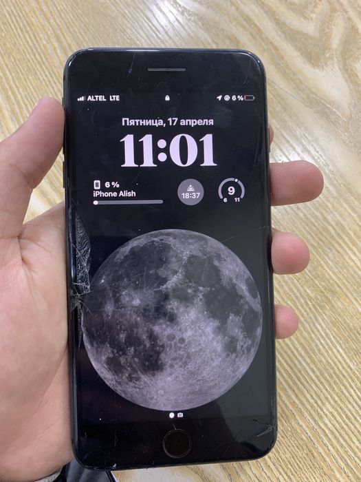 Айфон 8+ продамм