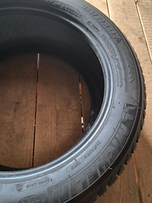 Anvelope desperecheate 255/50 R19 Bridgestone , Michelin
