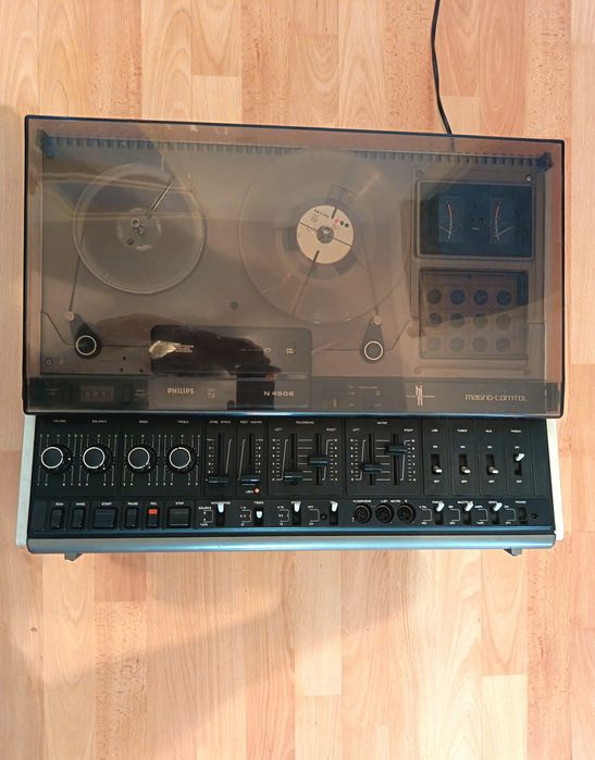 Vind magnetofon philips N 4506