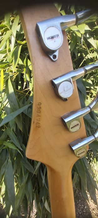 Vând chitara bas pasiv Washburn