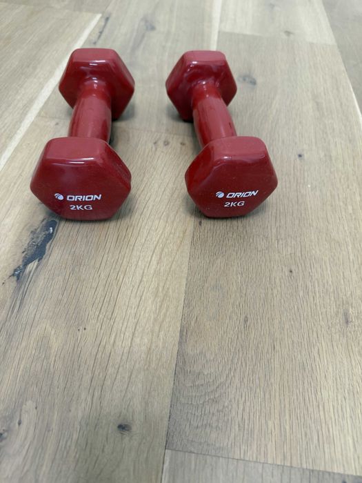 Дъмбели Energetics 2x10 кг с куфар + гири Decathlon 2x5 кг + Orion 2x2 кг