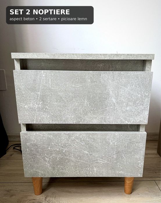 Set 2 noptiere identice, aspect beton, 2 sertare, picioare din lemn