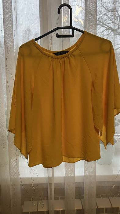 Блуза с широким рукавом