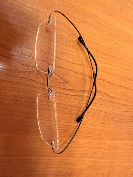 Безрамкови рамки за очила