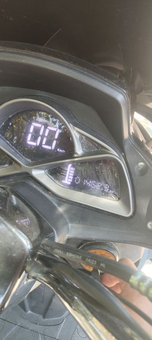 Срочно продаётся скутер на 150кубов