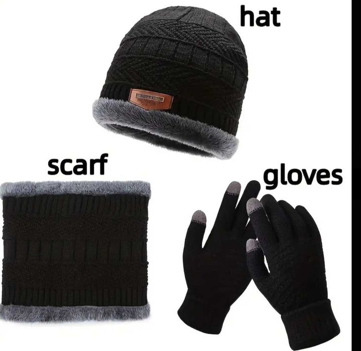 Set caciula, esarfa, manusi din acril moale si captuseala fleece