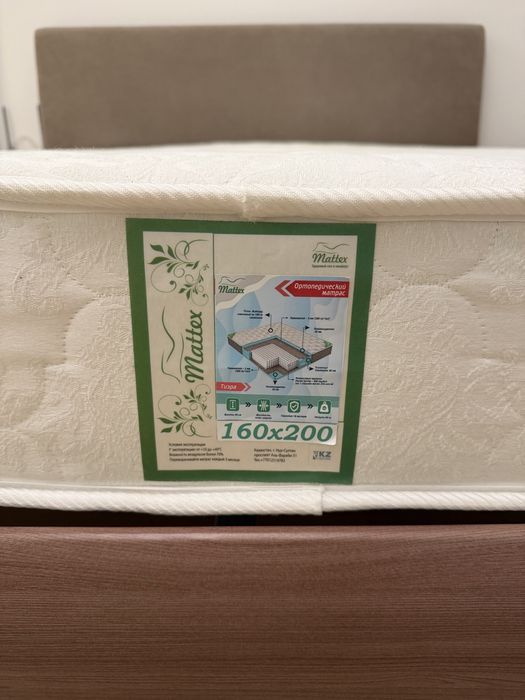 Кровать с матрасом 160*200