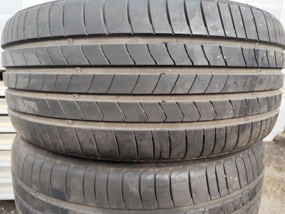 Anvelope 235 45 r18 vara kumho