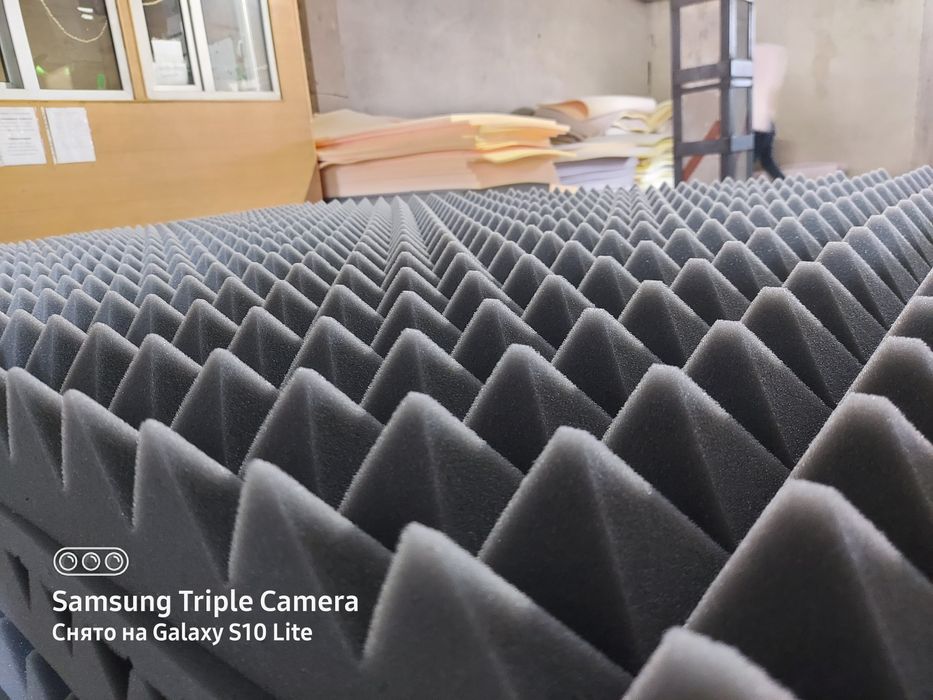 Акустический поролон пирамидки