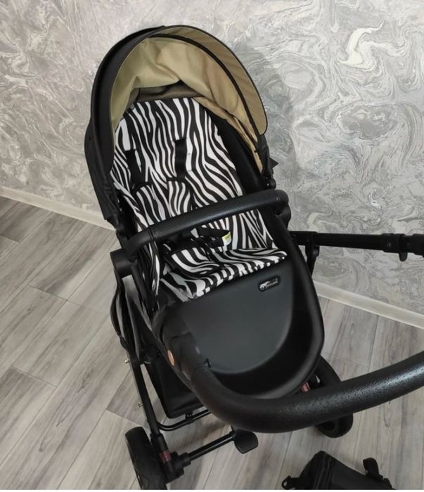 Продам коляску 2 в 1
