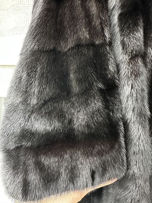 Продам норковую шубу