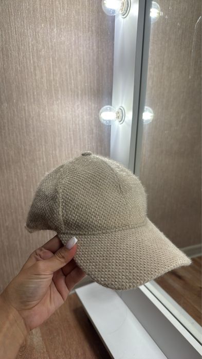 Продам  новые кроссовки
