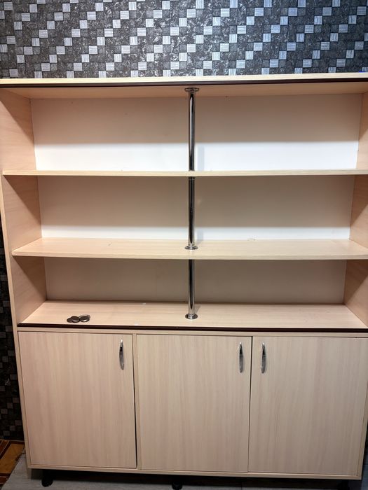 Продам шкаф в хорошем состоянии